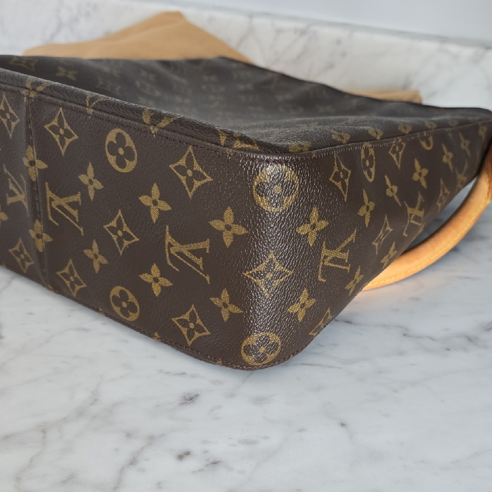Louis Vuitton Looping GM Monogram Canvas Bag - Picture 11 of 16